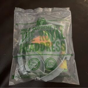 2015 Wendy's Kids' Meal toy, the "King Julien The Royal Headdress